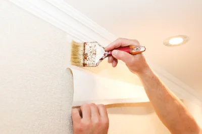 Pose de papier peint à Camboulazet — revêtements muraux et toiles de verre